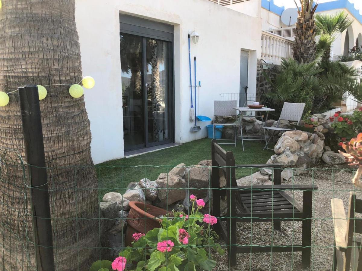 Bungalows & Estudios Los Escullos Алмерия Екстериор снимка