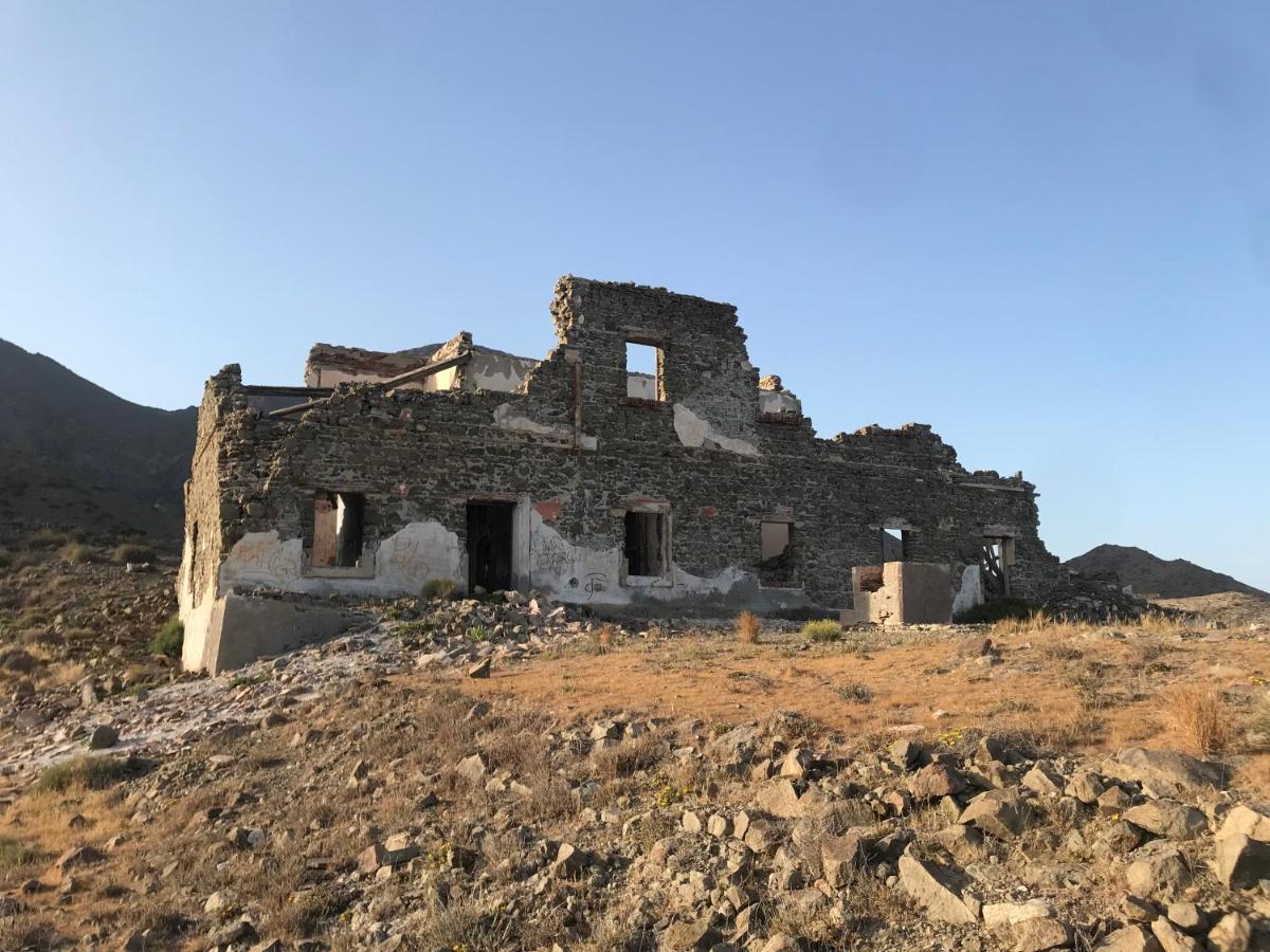 Bungalows & Estudios Los Escullos Алмерия Екстериор снимка