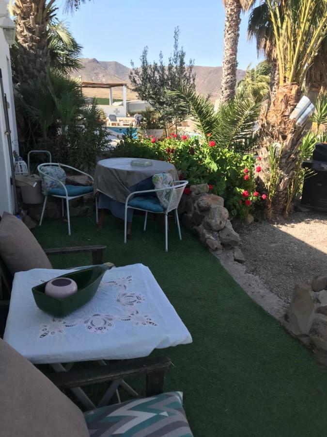 Bungalows & Estudios Los Escullos Алмерия Екстериор снимка